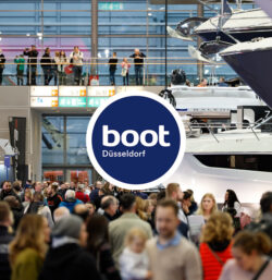Messebild mit boot-Logo