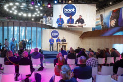 Foto: Vortrag auf der Bühne: Dive Center Stage / Copyright: Messe Düsseldorf, A. Wiese