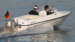 Copyright © Power Boating