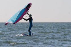 Woman at Wingfoiling, Copyright © Hoeppner Sport- und Markenkommunikation GmbH
