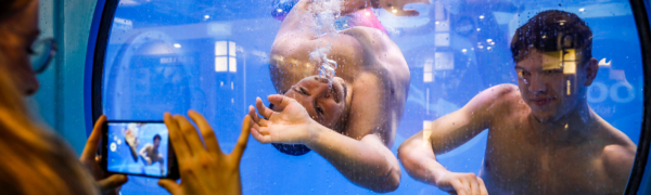 Diver under water | Copyright © Messe Düsseldorf | C. Tillmann